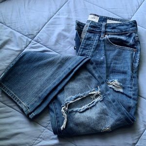 PACSUN MEDIUM WASH RIPPED MOM JEANS
